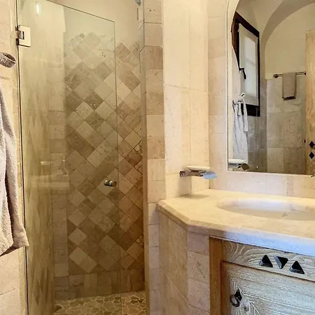 Apartamento Piazza Del Principe With Pool